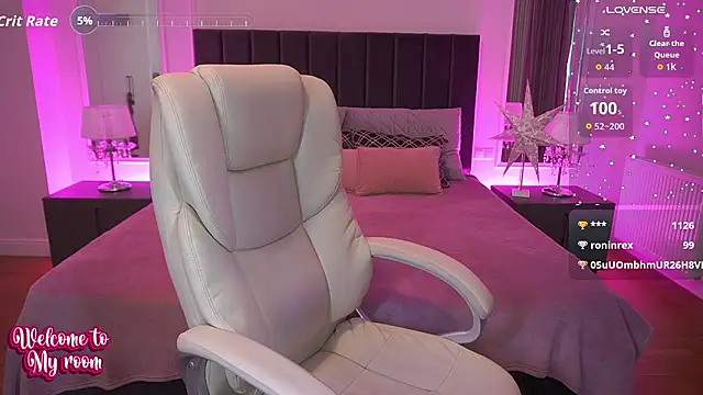 AnzhyTeqilaのライブXXXチャット