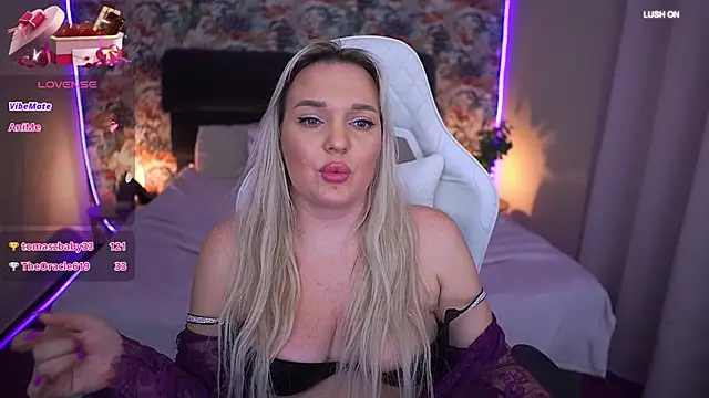 MissyMartinez: онлайн-секс-чат