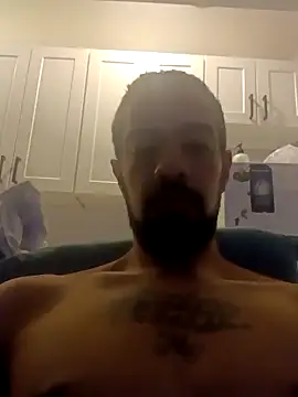 Chat XXX en directo de Handsomelyurs