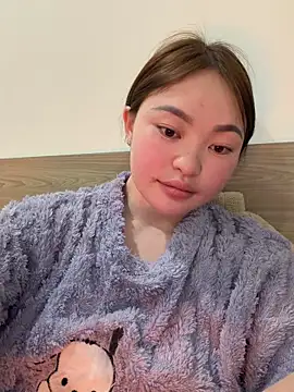 Keira_Keira Adlı Modelin Canlı XXX Sohbeti