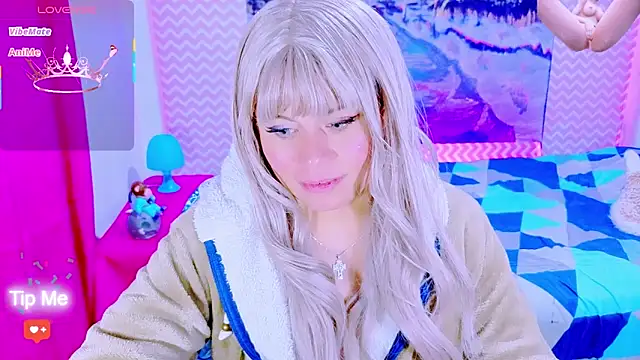 BONNYFETISHSEX Adlı Modelin Canlı XXX Sohbeti