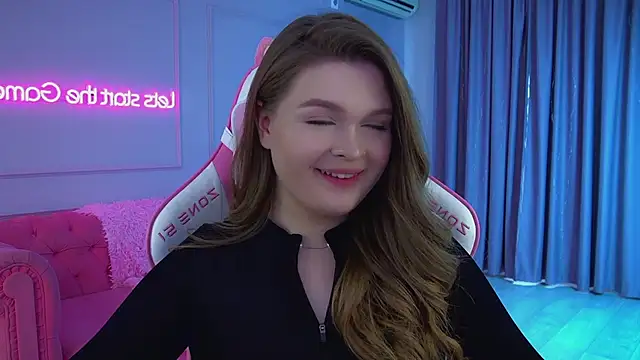 CrystalLyons' Live XXX Chat