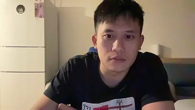 LOONG521: διαδικτυακό σόου στην κάμερα