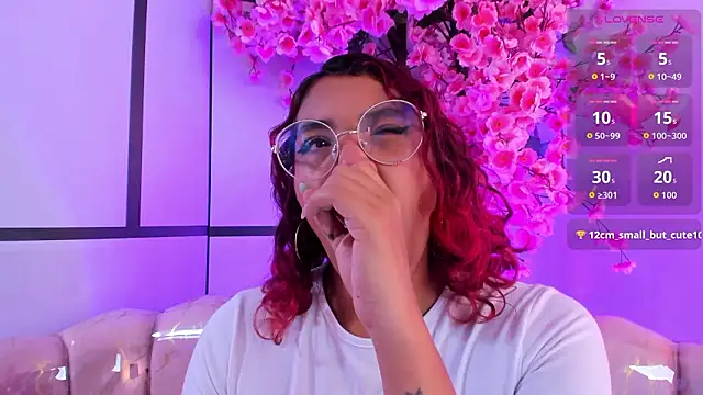 Olivejoness Chat XXX in diretta