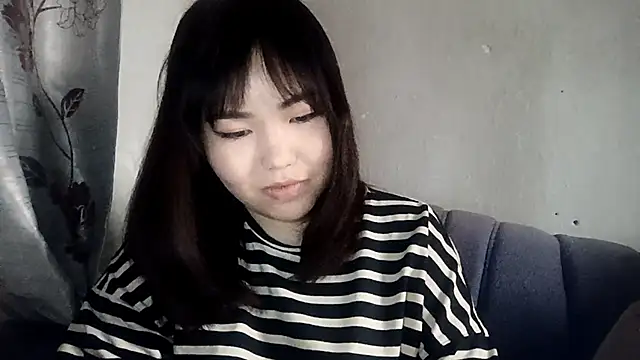 Chat +18 de MollyAsian ao vivo