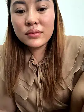 Bayby-xxx 网络视讯表演