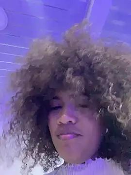 riri_brunnete Pertunjukan Webcam