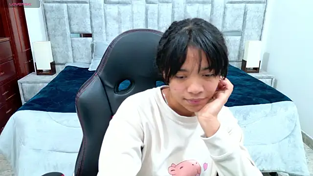 laureentt_'s Live XXX Chat