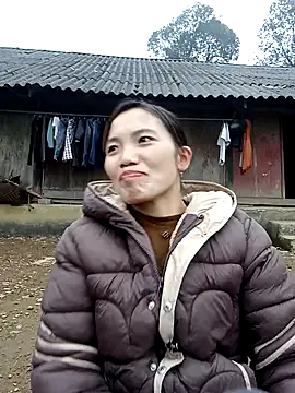 ngan-cute Chat XXX live