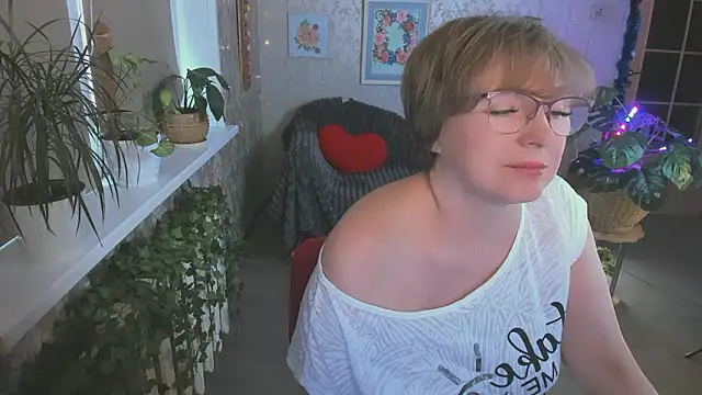 sugar_vivien: διαδικτυακό σόου στην κάμερα