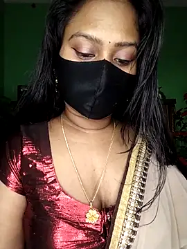 Idhika-Paul's Live XXX Chat