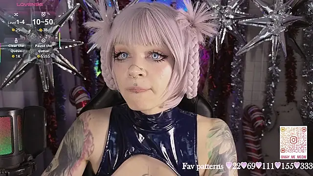 Chatroom XXX en direct de Mee-Meow