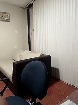 Yameil Chat XXX live