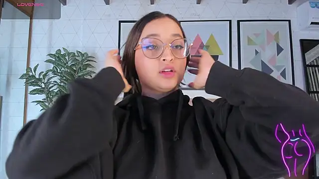 MiaKay1 Pertunjukan Webcam