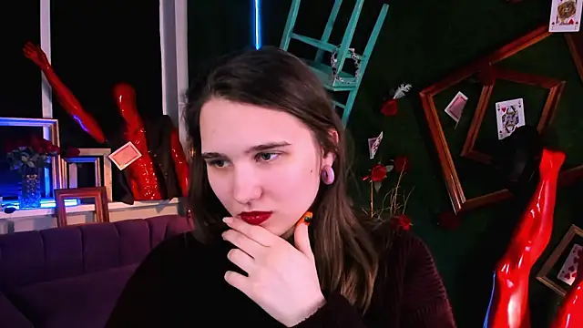 TessaMill: онлайн-секс-чат