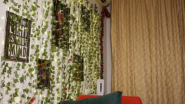 NaughtYHomemadEのライブXXXチャット