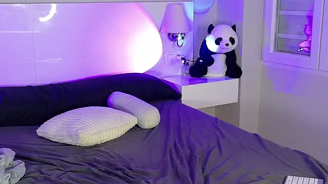 Kiralimme_ Adlı Modelin Canlı XXX Sohbeti