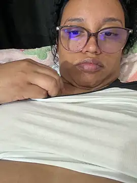 angela_angels_ Adlı Modelin Canlı XXX Sohbeti