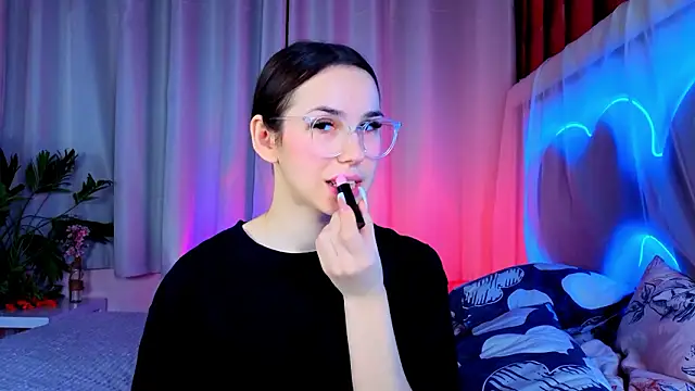 -CindyLou Live XXX-chat