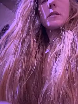 GoldenFlameGoddess 现场XXX聊天