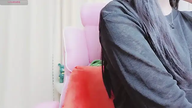 Miu-999 Adlı Modelin Canlı XXX Sohbeti