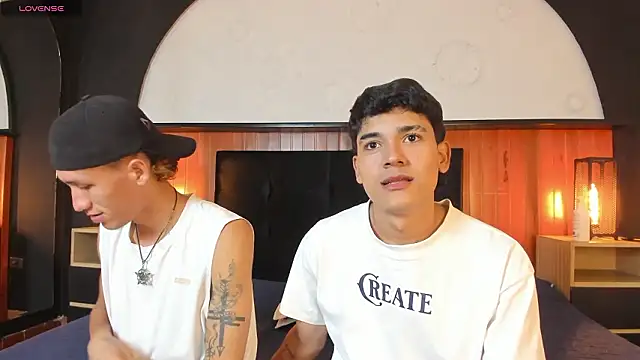 Chat +18 de SandroVeyra ao vivo