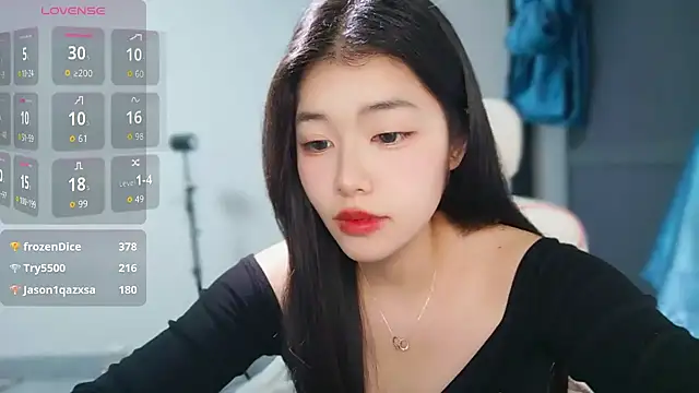 -yaya-777 网络视讯表演