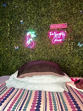 RenaThickAss Chat XXX in diretta