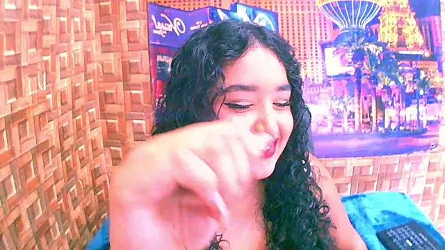 IndianAngel4u élő XXX-chatje