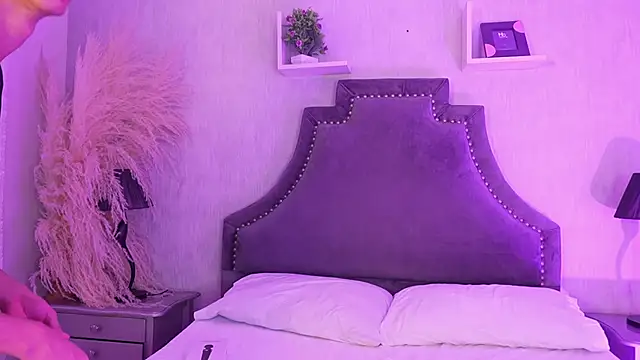 Chatroom XXX en direct de AdharaSweet1_