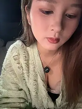 yuki_june élő XXX-chatje