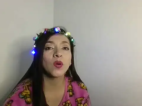 HoneyAngel2020: διαδικτυακό σόου στην κάμερα