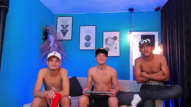 KingOfHeavens_2's Webcam Show