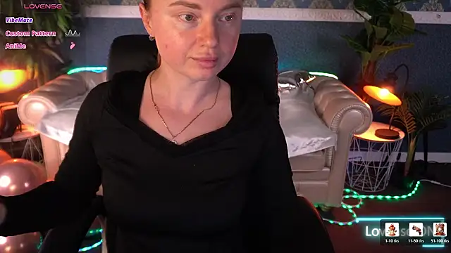 MiaRedFox élő XXX-chatje