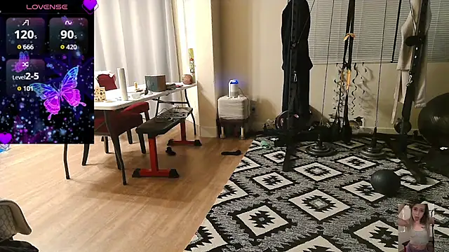 Blondiewithanass: онлайн-секс-чат