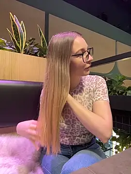 SashaCatt: онлайн-секс-чат