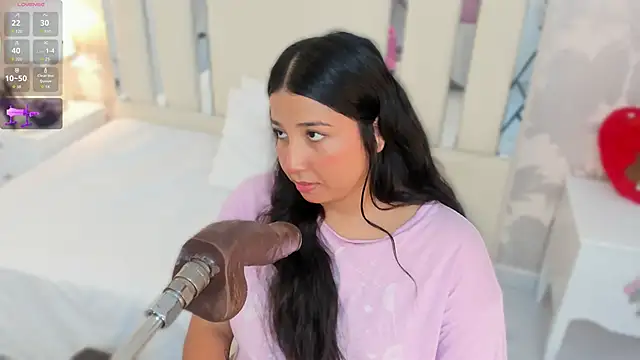 Miliaangeles élő XXX-chatje