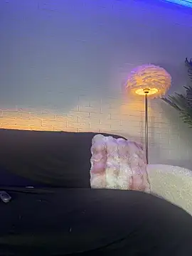 AnnastasiaJunen Webbikameraesitys