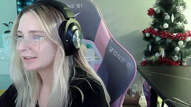 Chat +18 de VladaLevine ao vivo