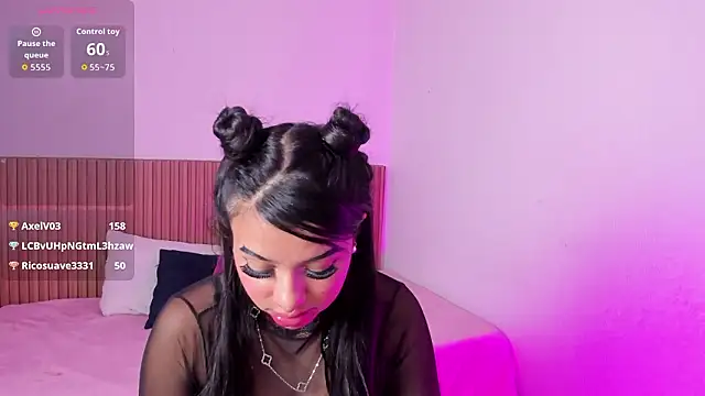 Holly_pink_'s Live XXX Chat