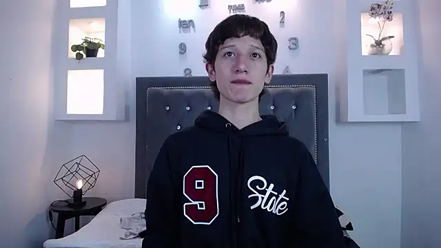 Živý XXX chat Emo_Boy_