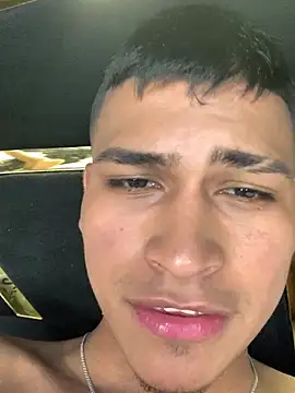 Emiliano_Reyes' Webcam Show