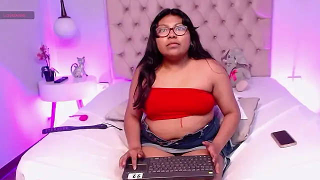 XXX chat uživo modela Kiri_Black_