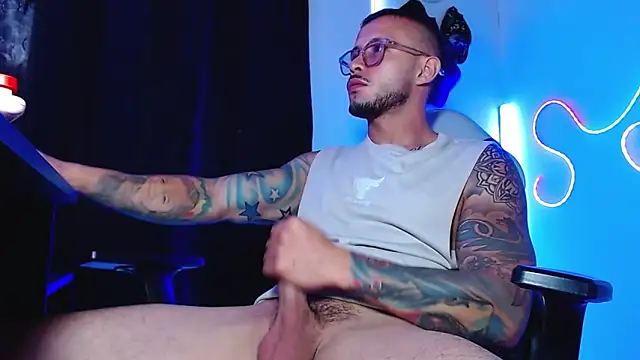 دردشة sebastian_horny الجنسية المباشرة