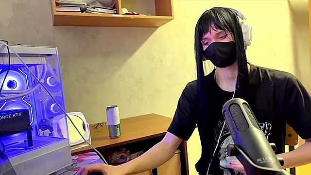 Akim_exe_UwU_femboy's Webcam Show