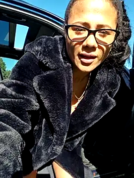 AllanaSquirt live XXX chat