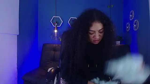 Aurora_ath Adlı Modelin Canlı XXX Sohbeti