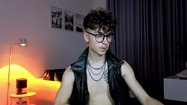 Joseph__Quinn's Live XXX Chat