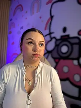 Megaan__More's Live XXX Chat