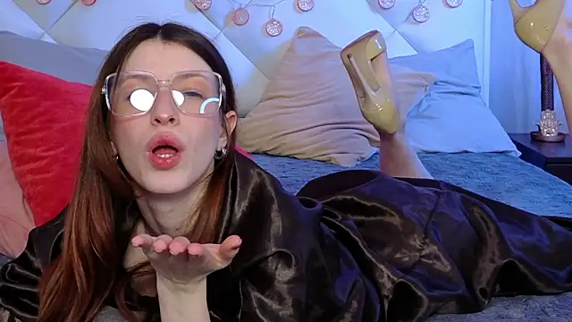 Bella_W_Berry élő XXX-chatje